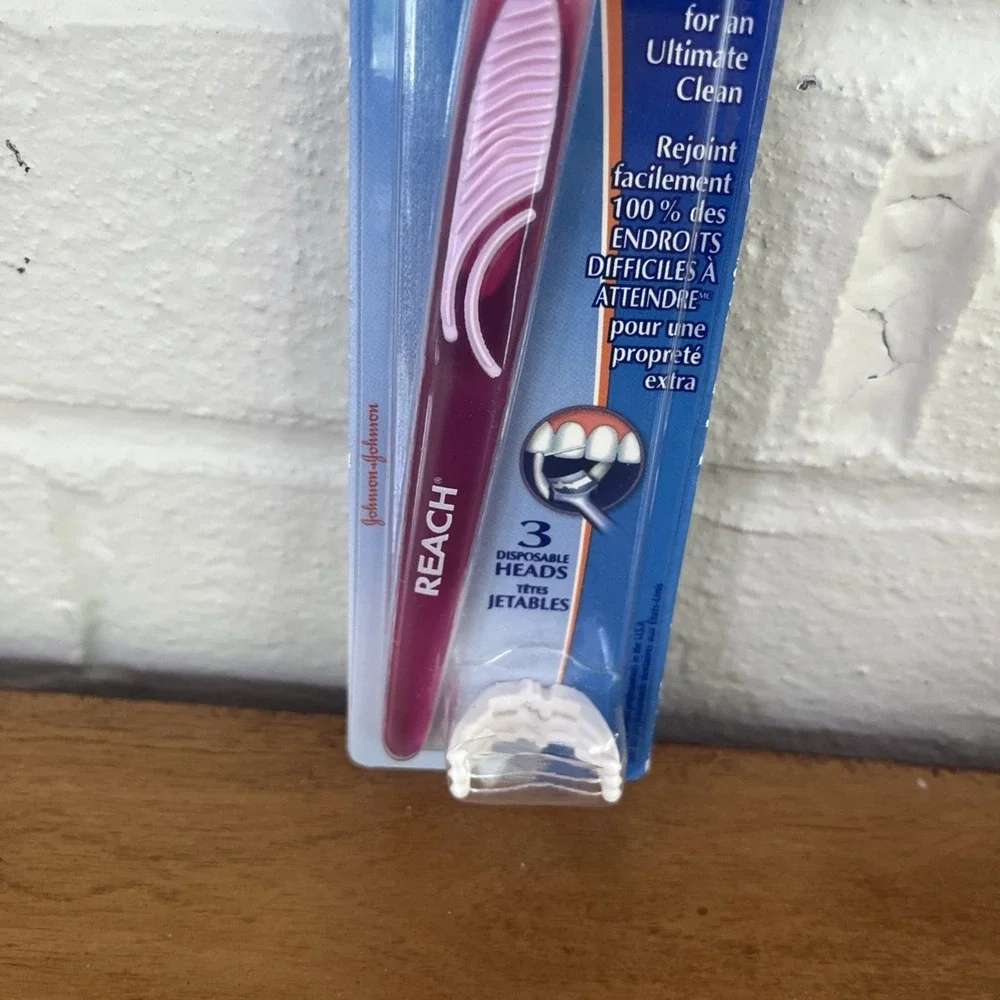 2005 Reach Access Flosser With 4 Refills New Discontinued Johnson & Johnson
